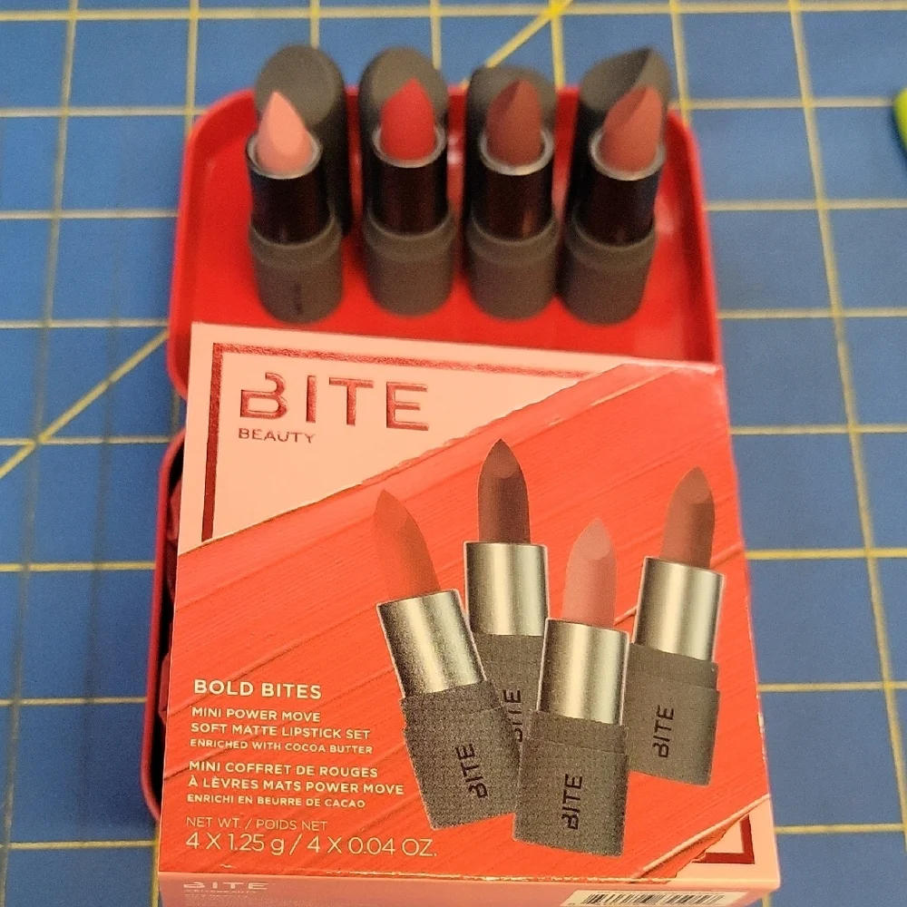 Bite Beauty Bold Bites Lipstick Collection Set of 4 In Red Tin New